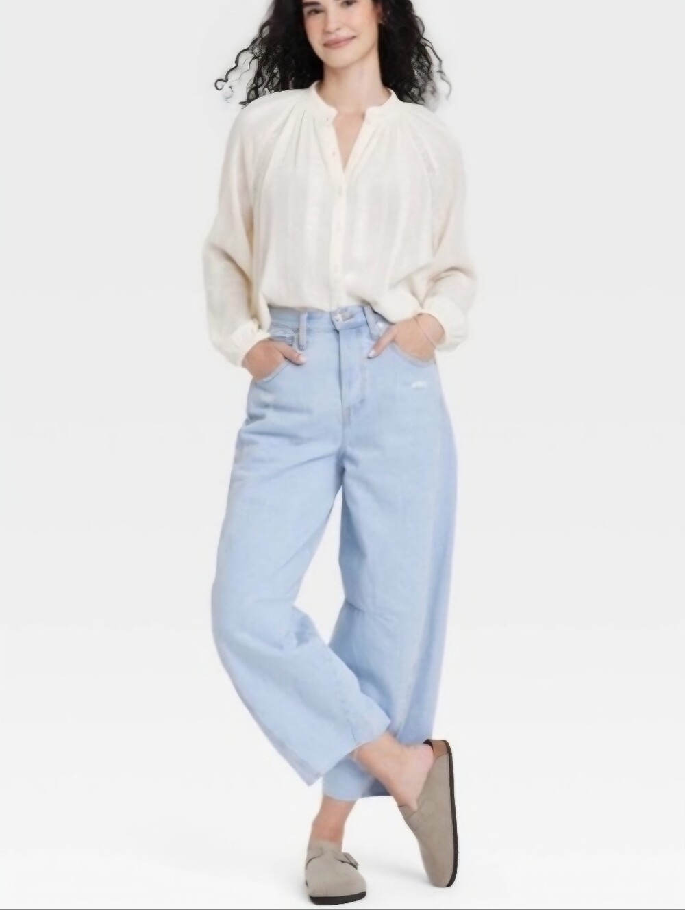 UNIVERSAL THREAD Light Washed Curved Leg Barrel Ankle Denim Jeans Women's Size 2